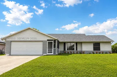 1119 SE Sabina Ln 1