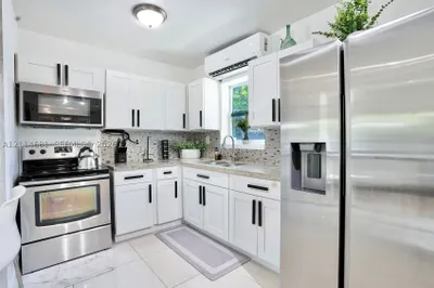 6700 NW 5th Ave 1