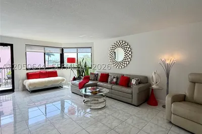 20850 San Simeon Way #302-5 1