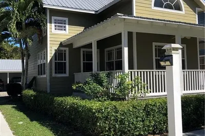 4334 SE US Highway 441 SE #1 1