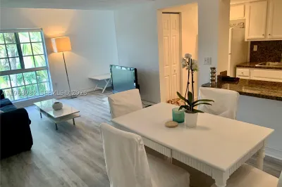 290 Sunrise Dr #304 1