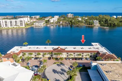 711 NE Harbour Terrace #410 1