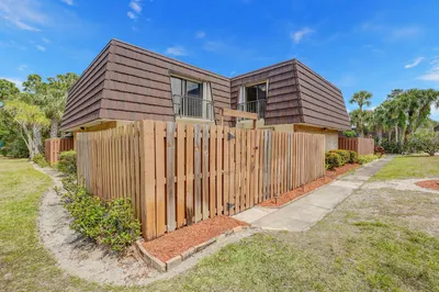 5804 SE Riverboat Drive #302