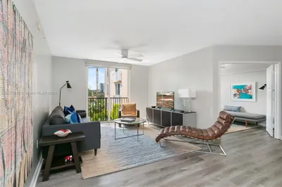 1900 Van Buren St #406B 1