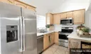 608 Commodore Dr Photo