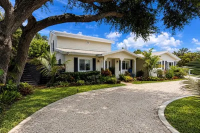 5188 NE Shore Village Terrace 1