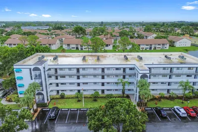 4725 LUCERNE LAKES Boulevard E #202 1