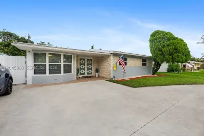 9508 N Military Trl 1
