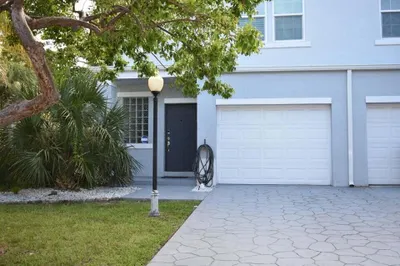 2300 Florida Boulevar #D 1