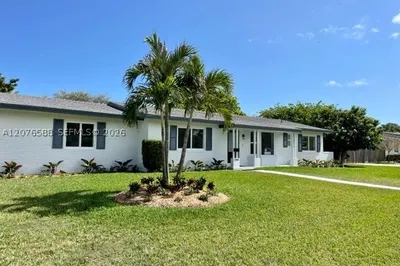 17051 SW 85th Ave 1