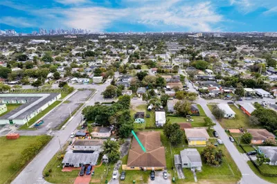 1910 NW 72nd St 1