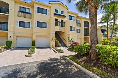 2915 Tuscany Court #102 1