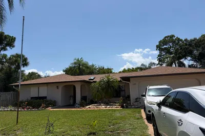 145 SE Fallon Drive 1