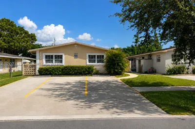512 SW 10th St 1