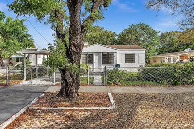 1429 NW 38th Street 1