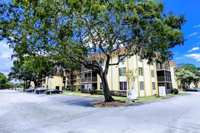 3253 Foxcroft Road #210 1