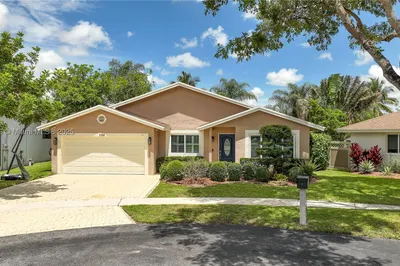 1710 SW 100th Ter 1