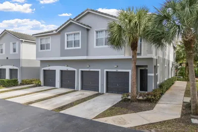3105 Grandiflora Drive 1