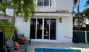 1372 Bayview Dr Photo