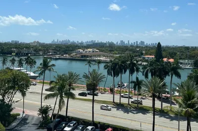 5161 Collins Ave #909 1
