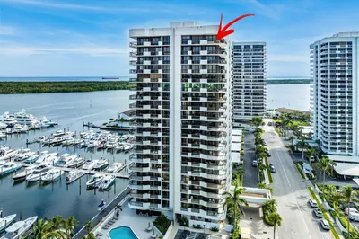 108 Lakeshore Drive #38-Ph 1