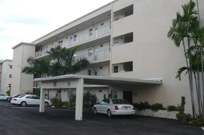 2400 NE 1st Lane #206 1
