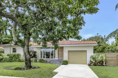 250 NW 112th Ter 1