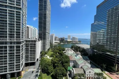 500 Brickell Ave #2100 1