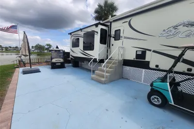 LOTS OF AMENITIES