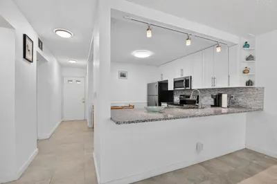 9110 Fairbanks Lane #5 1