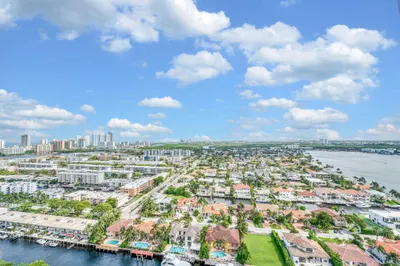 1000 Island Boulevard #2703 1