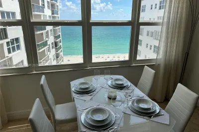6039 Collins Ave #1510 1