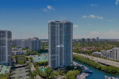3500 Mystic Pointe Dr #2107 1