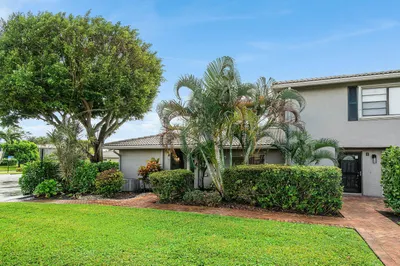 22 STRATFORD Drive E #22A 1