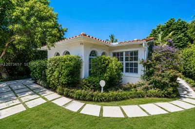 530 NW 31st Av 1