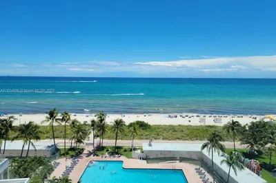 6345 Collins Ave #905 1