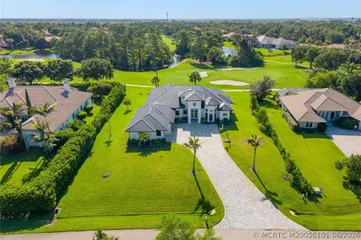 896 SW Squire Johns Lane 1
