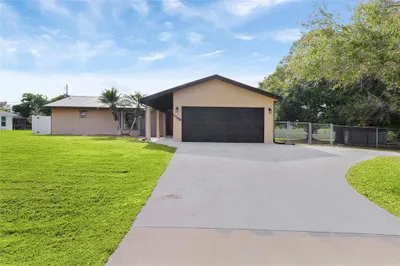 1798 SW Del Rio Boulevard 1