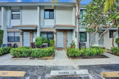 9845 RIVERSIDE Drive #8-28 1