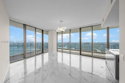 18975 Collins Ave #3605 1