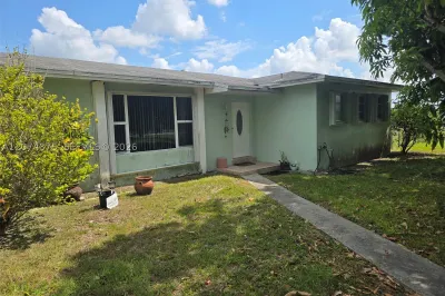 15905 SW 280th St 1