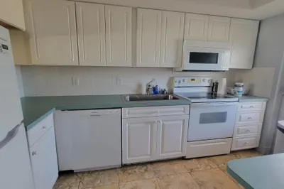 4500 N Federal Highway #358g 1