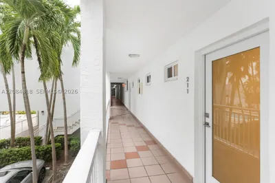 1666 West Ave #211 1