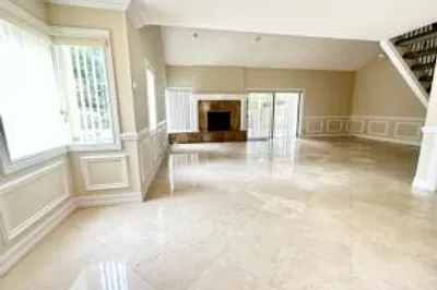 3021 FLorida Open and Spacious