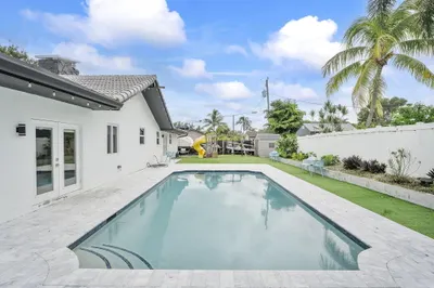 5800 SW 19th Street 1