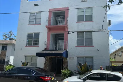 428 SW 9th St #8 1