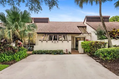 6886 Tiburon Circle 1