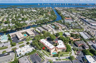 327 Southwind Drive #304 1