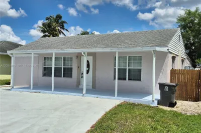 5653 Coconut Rd 1
