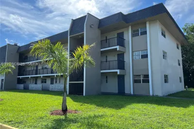 8000 Fairview Dr #301 1